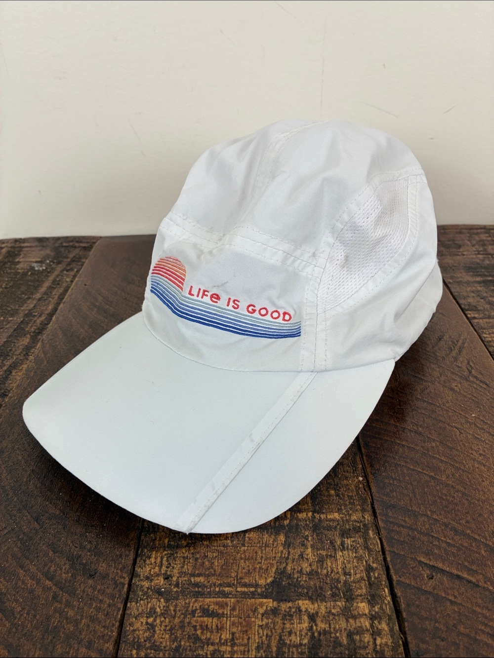 Life Is Good White Cap Sunset Stripe Logo Adjustable Alpine SPF 50 Kayak 5 Panel